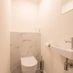 Daire Luxurious With 2 Bedrooms And Balcony