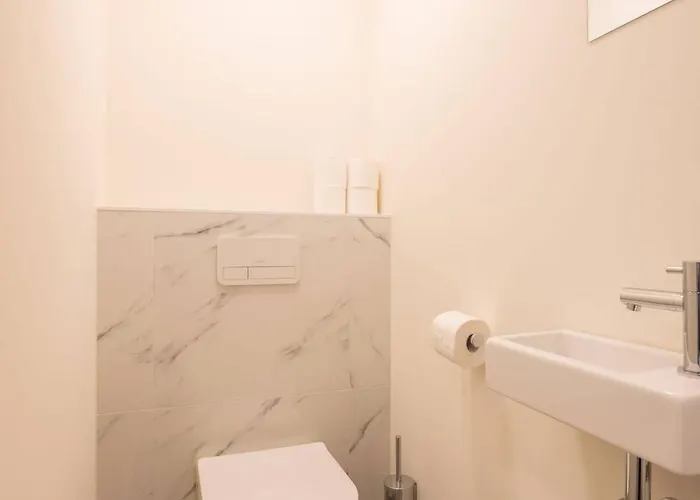 Διαμέρισμα Luxurious With 2 Bedrooms And Balcony