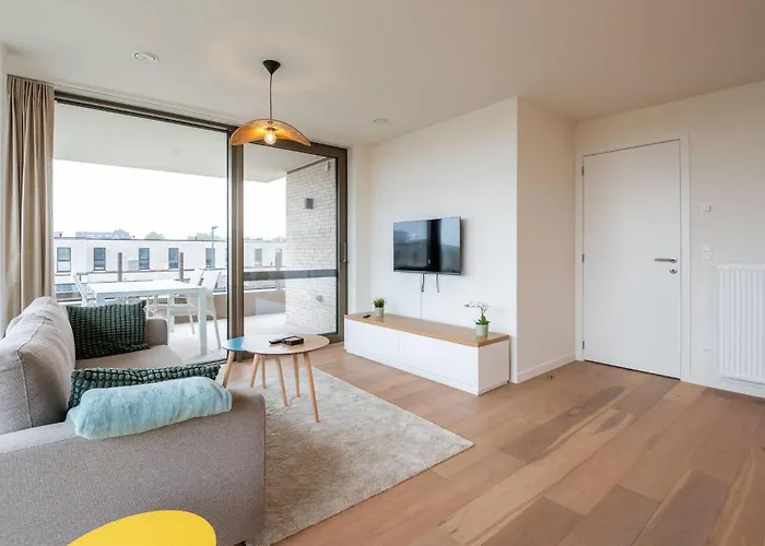 Apartment Luxurious With 2 Bedrooms And Balcony *