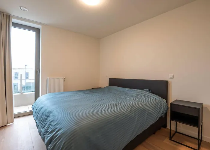 Apartment Luxurious With 2 Bedrooms And Balcony